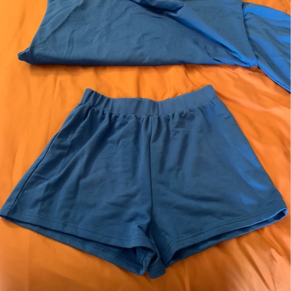 Blue Set - Picture 3 of 3